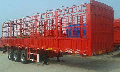 下雨天挂车怎样预防车轮打滑